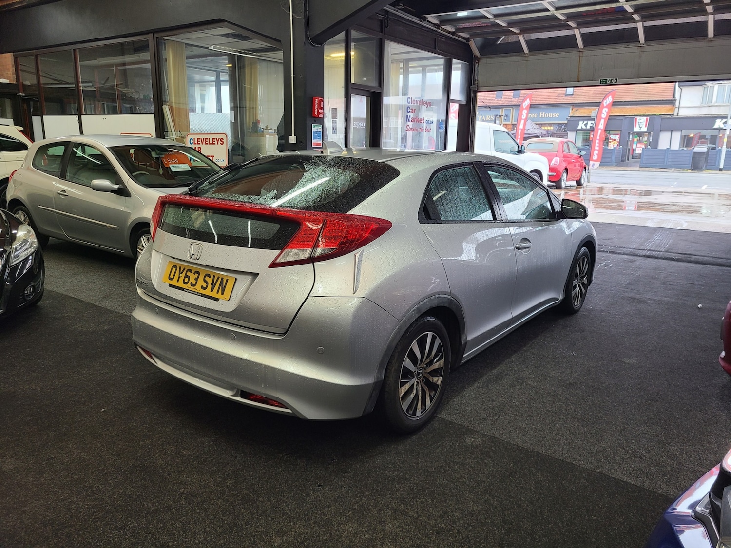 Used Honda Civic 2013 for sale - 75959768: Photo 2