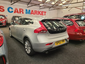 Used Volvo V40 2012 for sale - 79004492: Photo