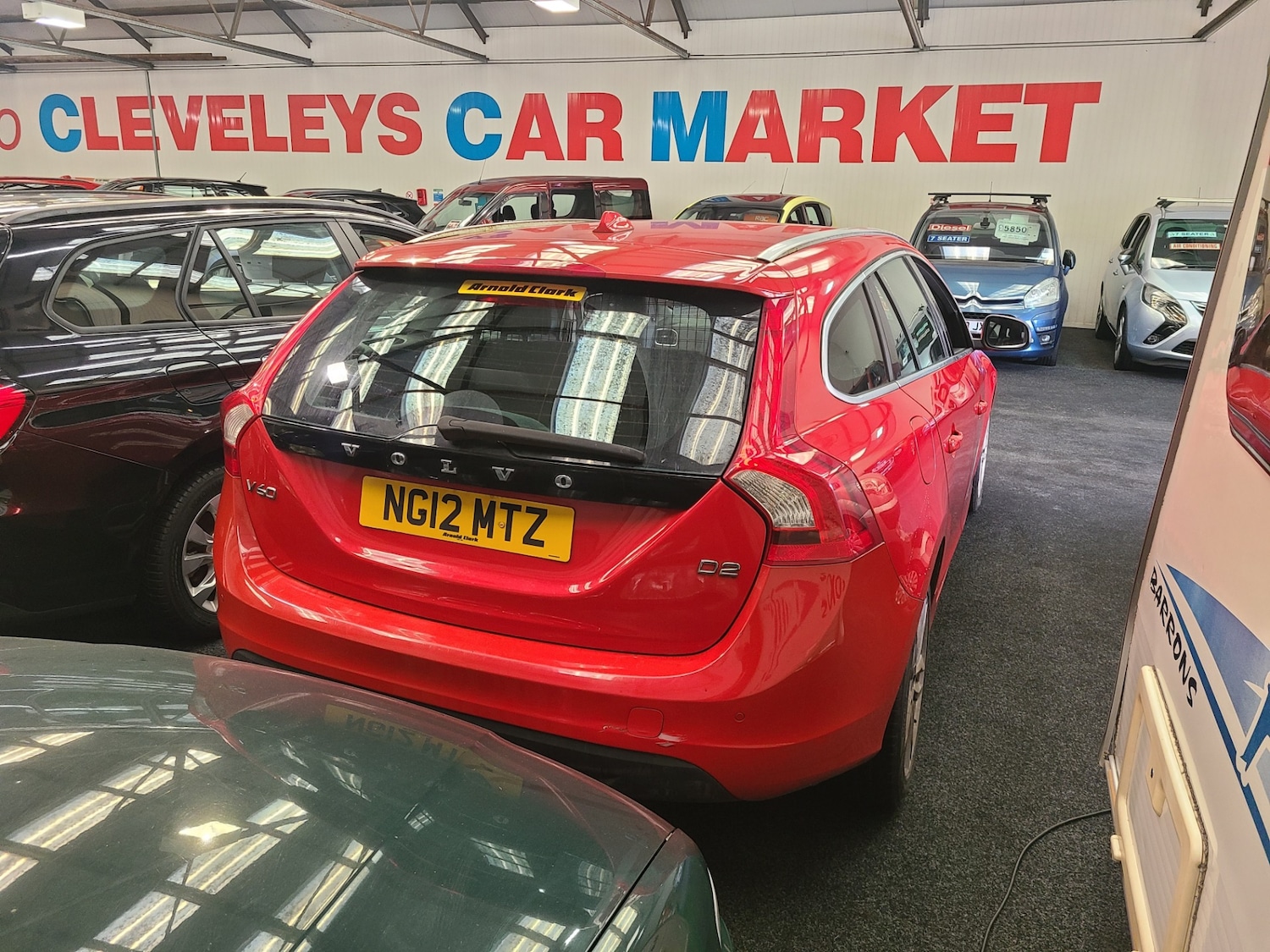 Used Volvo V60 2012 for sale - 76918905: Photo 2