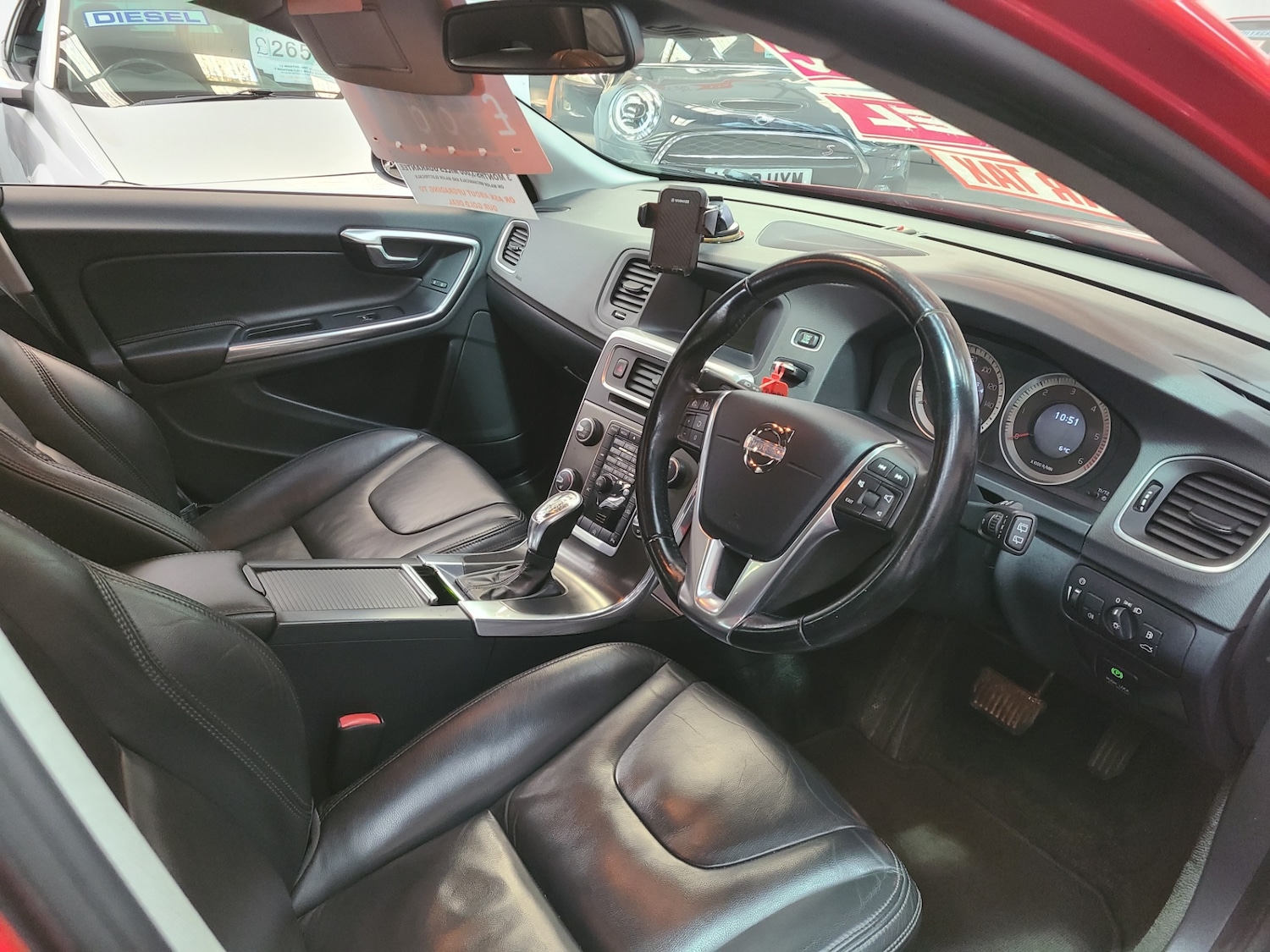 Used Volvo V60 2012 for sale - 76918905: Photo 5