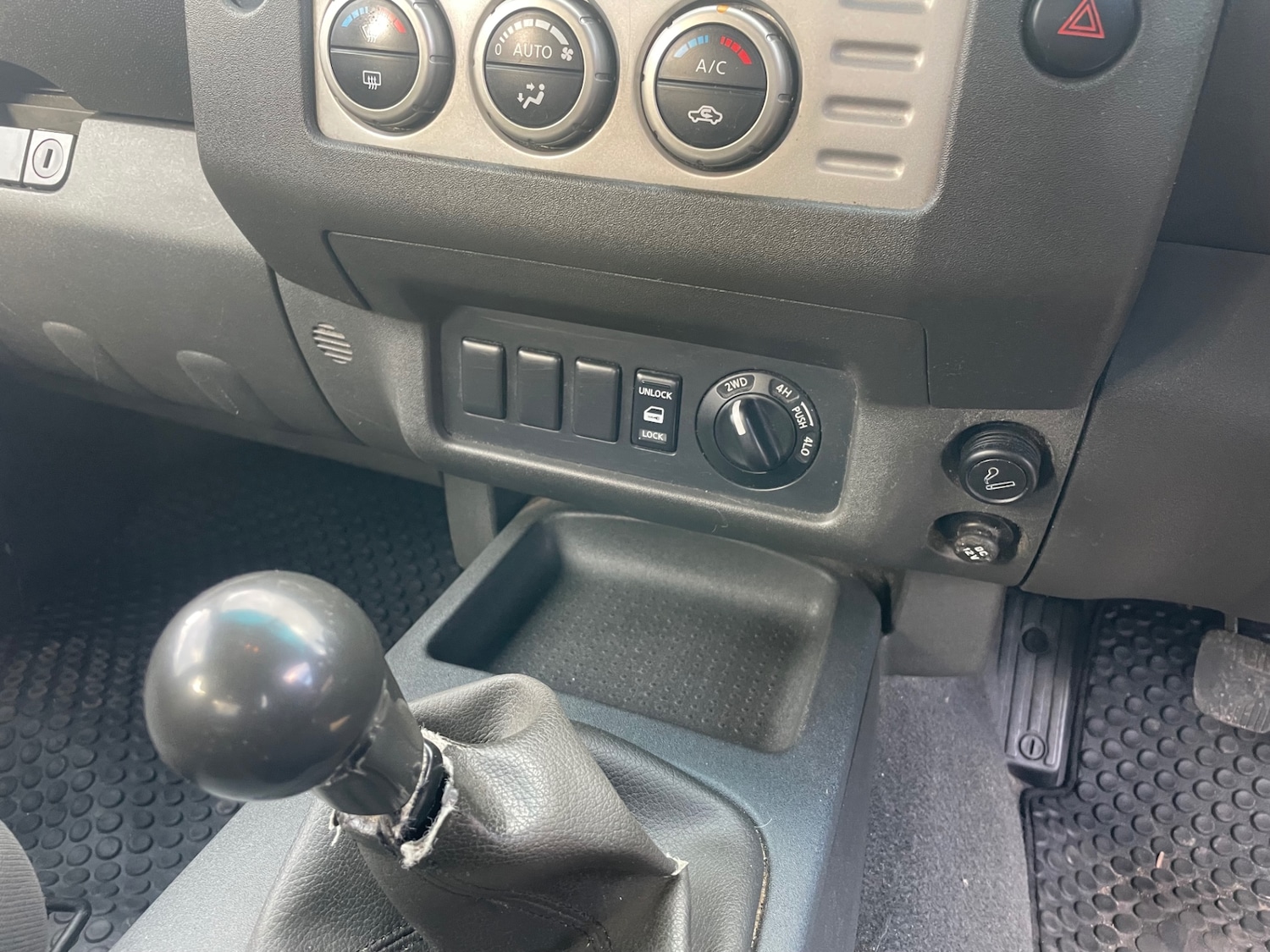 Used Nissan Navara 2006 for sale - 78084664: Photo 14