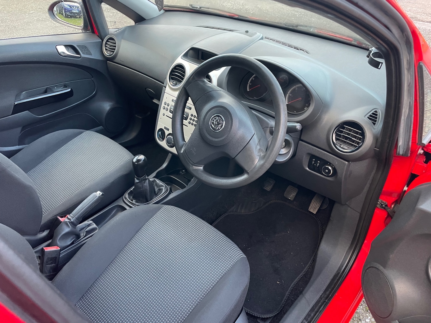 Used Vauxhall Corsa 2010 for sale - 77357577: Photo 11