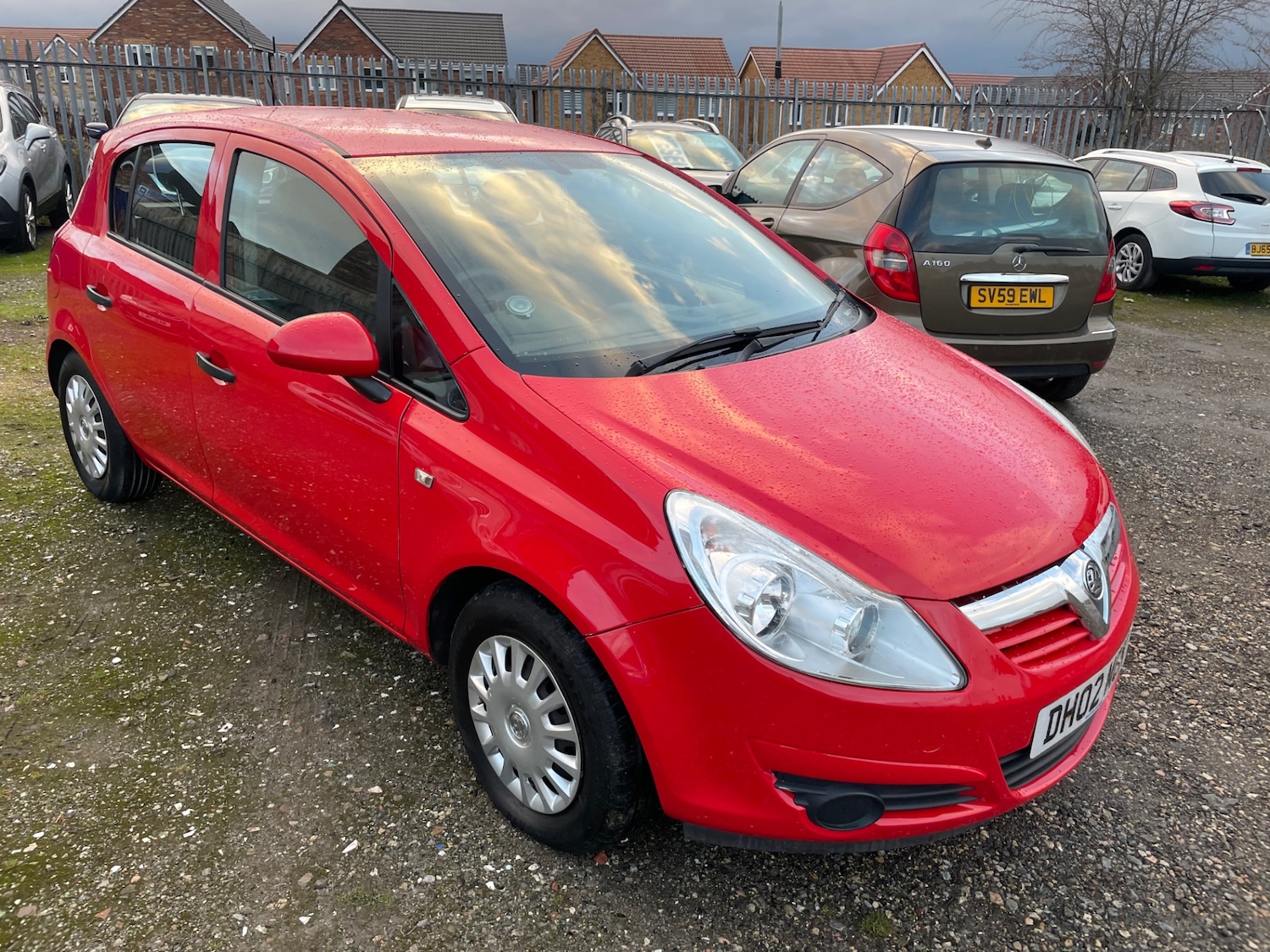 Used Vauxhall Corsa 2010 for sale - 77357577: Photo 2