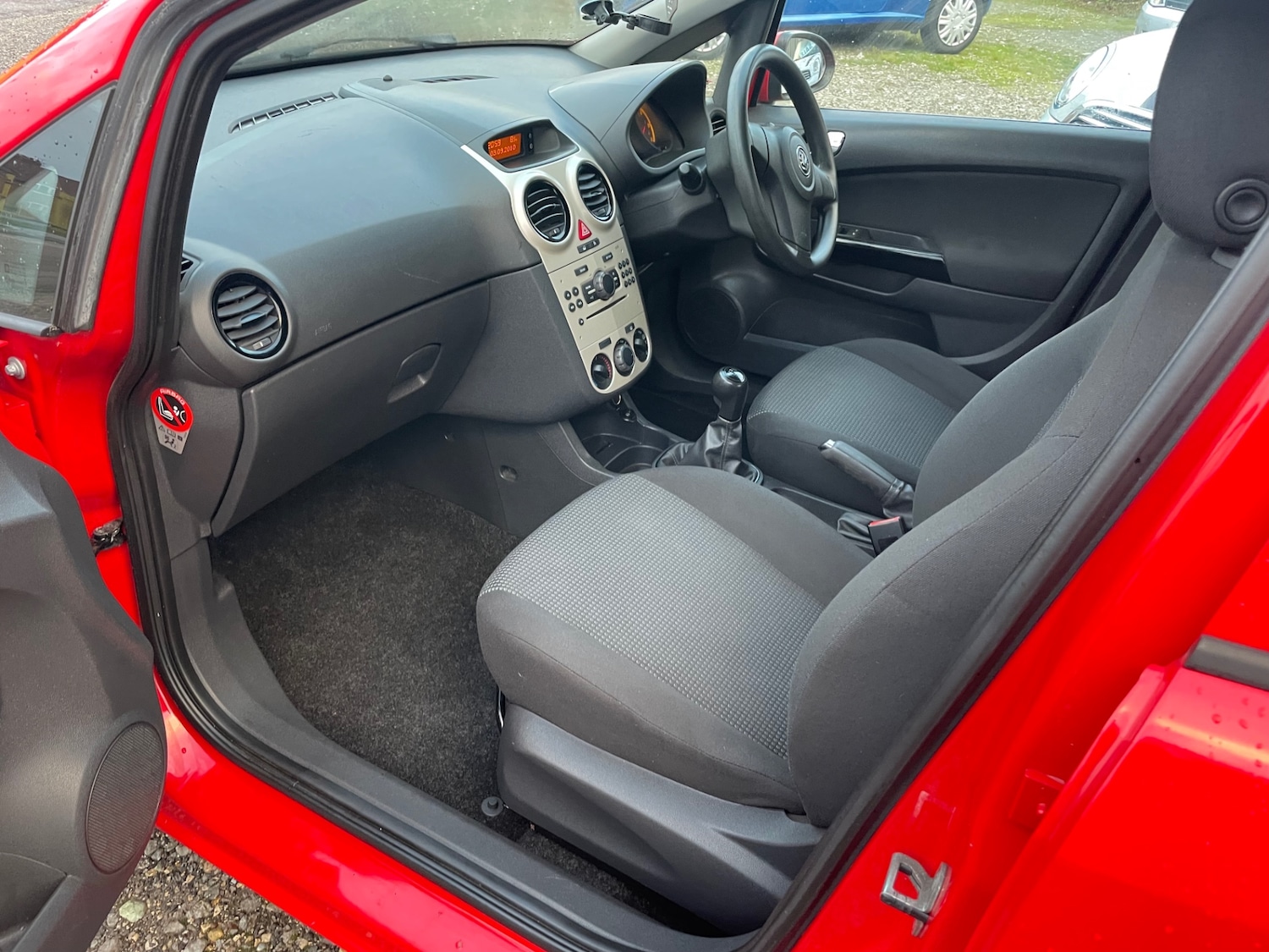 Used Vauxhall Corsa 2010 for sale - 77357577: Photo 9