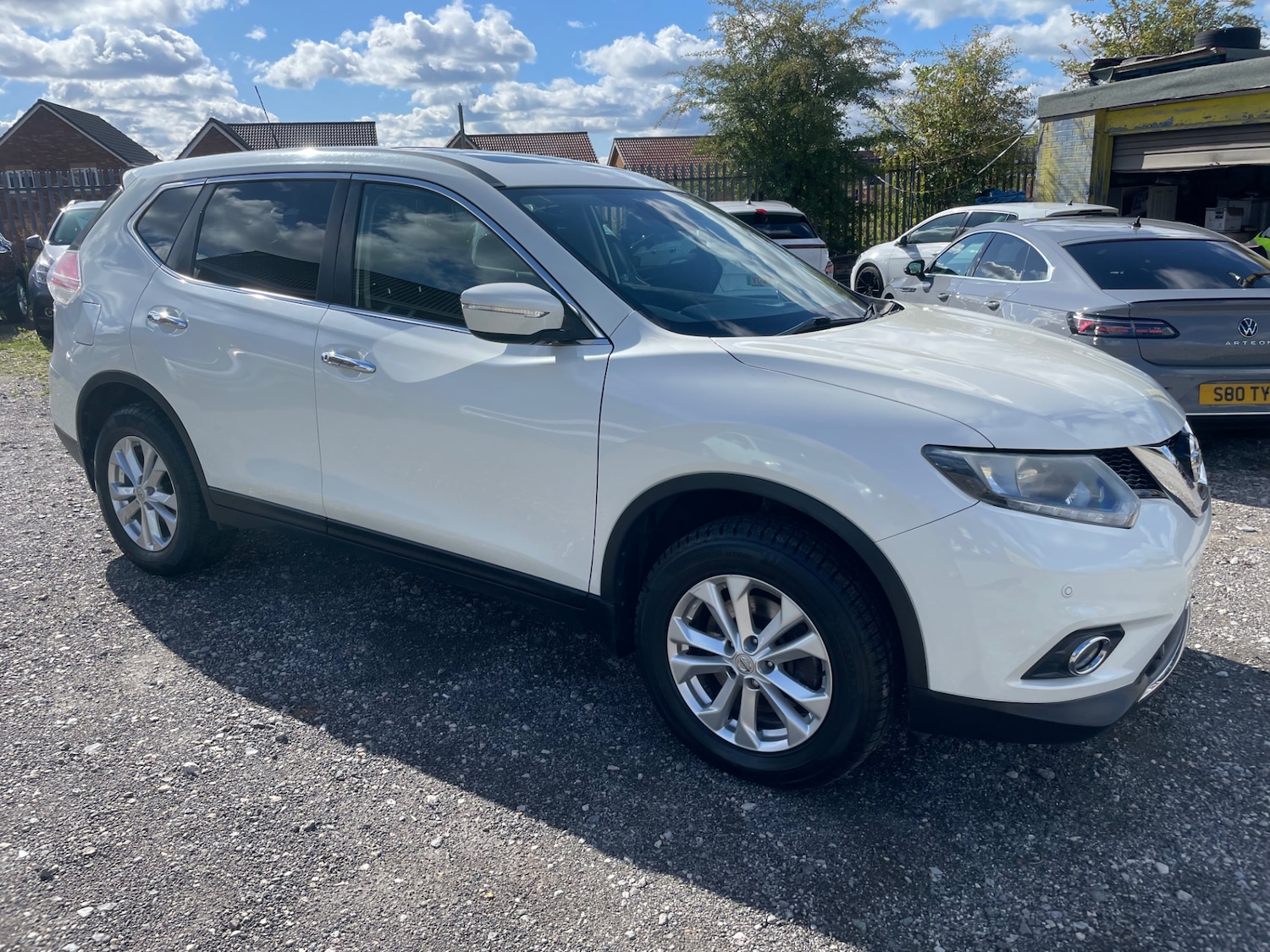 Used Nissan X-Trail 2017 for sale - 77357533: Photo 2