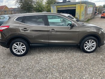 Used Nissan Qashqai 2014 for sale - 79604063: Photo