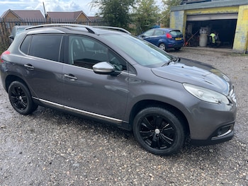 Used Peugeot 2008 2014 for sale - 77357208: Photo