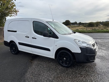Used Peugeot Partner 2017 for sale - 76172889: Photo