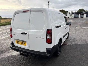 Used Peugeot Partner 2017 for sale - 76172889: Photo
