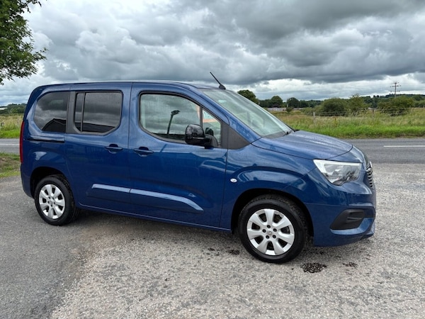 Used Vauxhall Combo Life 2022 for sale - 75111558: Photo 2