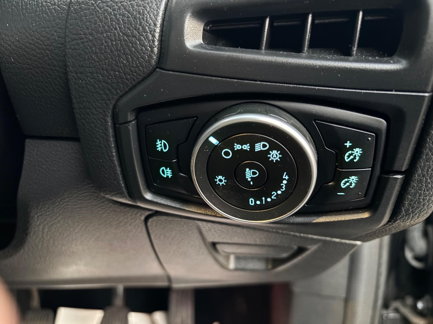 Used Ford Focus for sale - 76728197: Photo 22