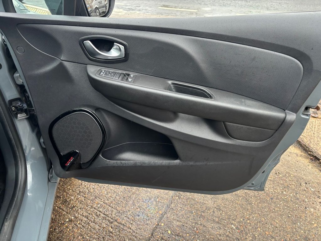 Used Renault Clio 2018 for sale - 77302731: Photo 16