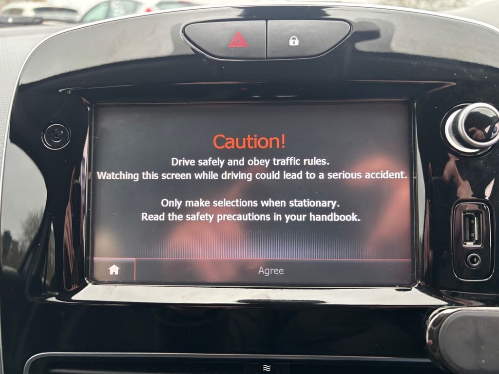 Used Renault Clio 2018 for sale - 77302731: Photo 38