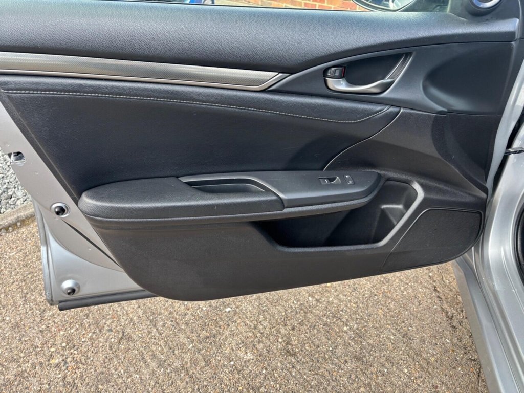 Used Honda Civic 2017 for sale - 78212555: Photo 22