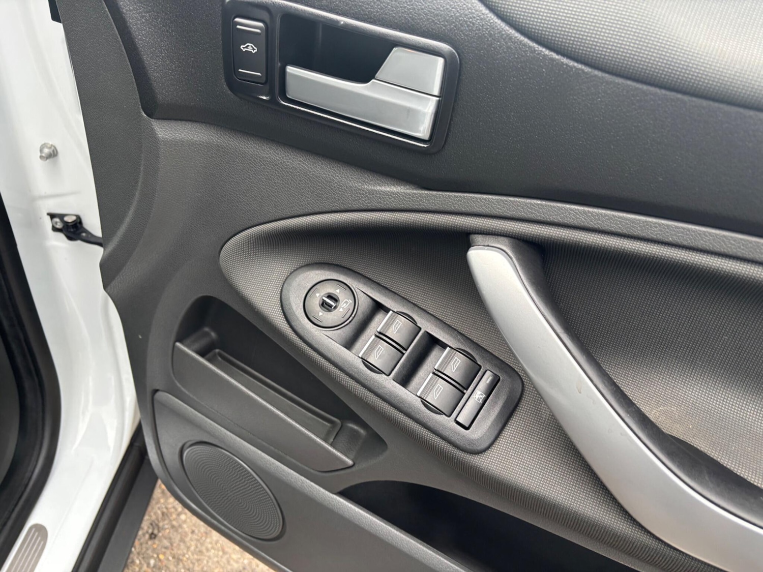 Used Ford Kuga 2012 for sale - 76584383: Photo 14