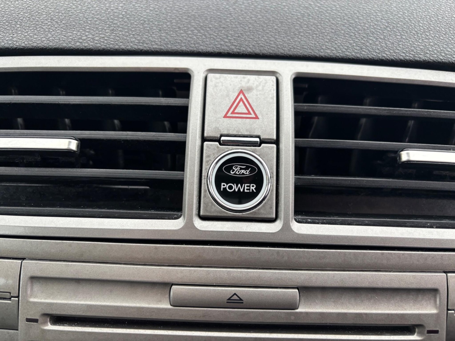 Used Ford Kuga 2012 for sale - 76584383: Photo 29