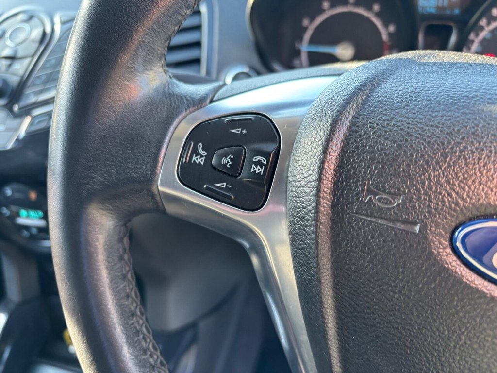 Used Ford Ecosport 2015 for sale - 77920093: Photo 26