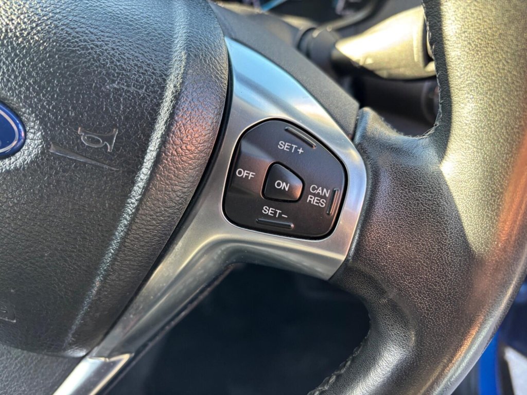 Used Ford Ecosport 2015 for sale - 77920093: Photo 27