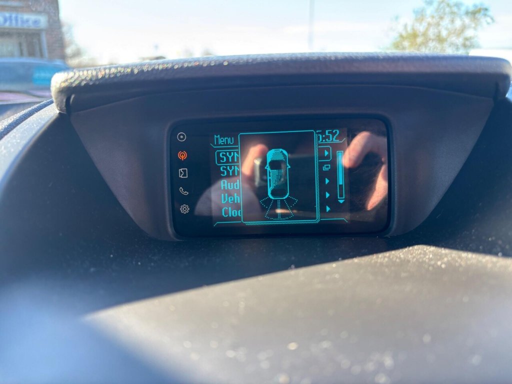 Used Ford Ecosport 2015 for sale - 77920093: Photo 33