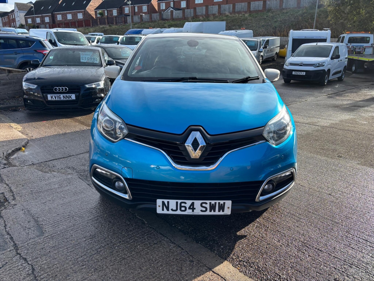 Used Renault Captur 2014 for sale - 76440709: Photo 2