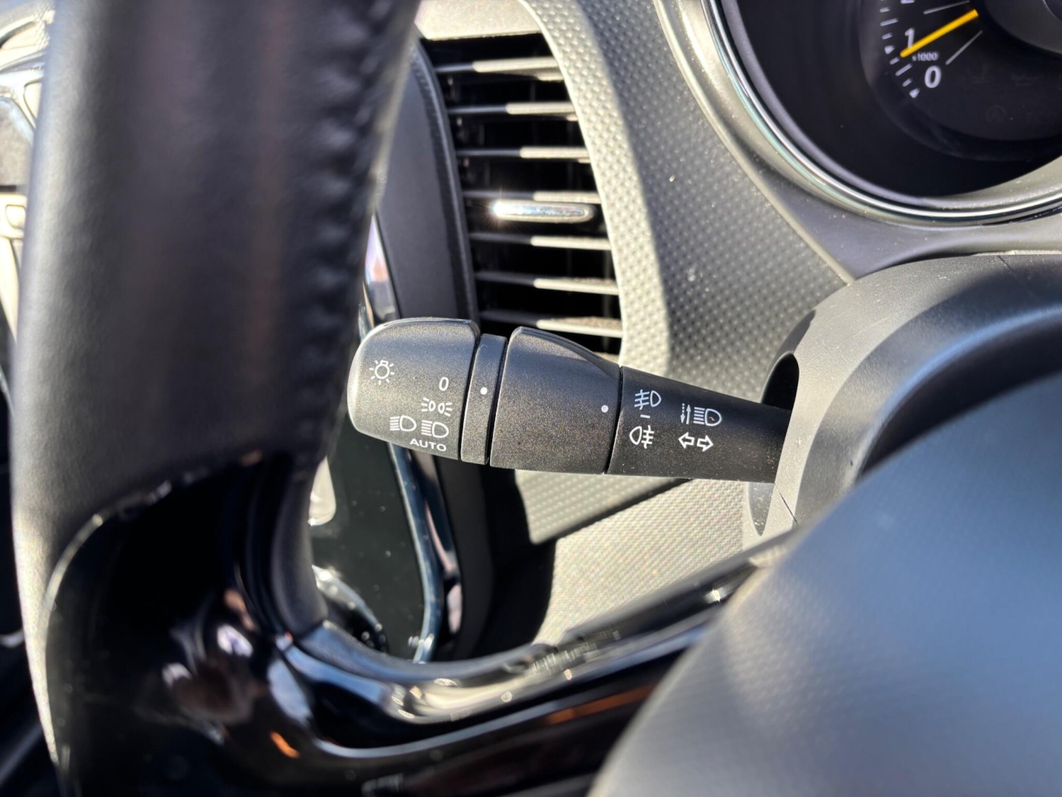 Used Renault Captur 2014 for sale - 76440709: Photo 25