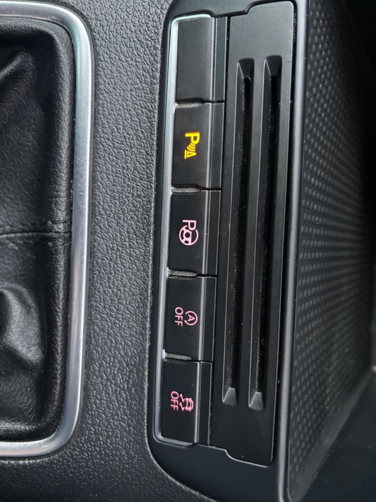 Used Volkswagen Tiguan 2012 for sale - 77212970: Photo 32