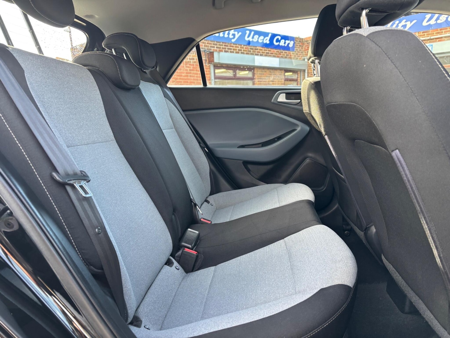 Used Hyundai i20 2015 for sale - 76440406: Photo 19