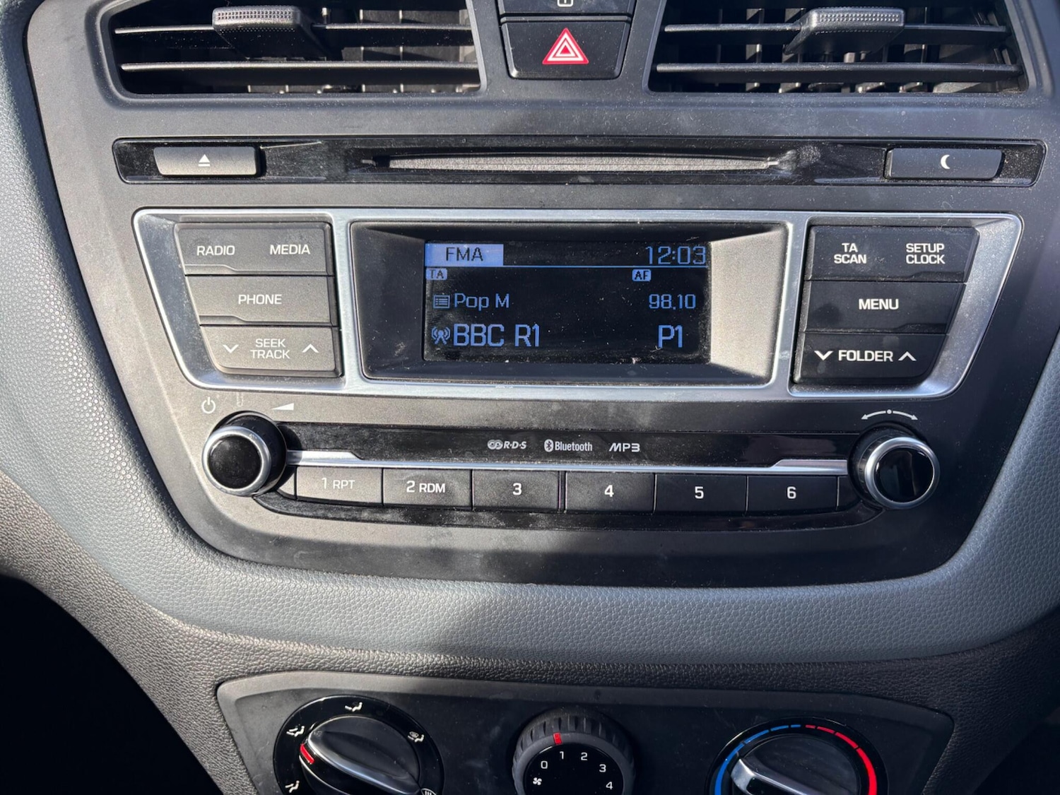 Used Hyundai i20 2015 for sale - 76440406: Photo 28