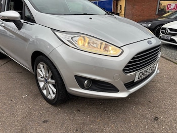 Used Ford Fiesta 2015 for sale - 77038443: Photo