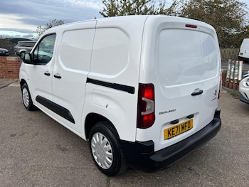 Used Citroen Berlingo 2021 for sale - 76199790: Photo