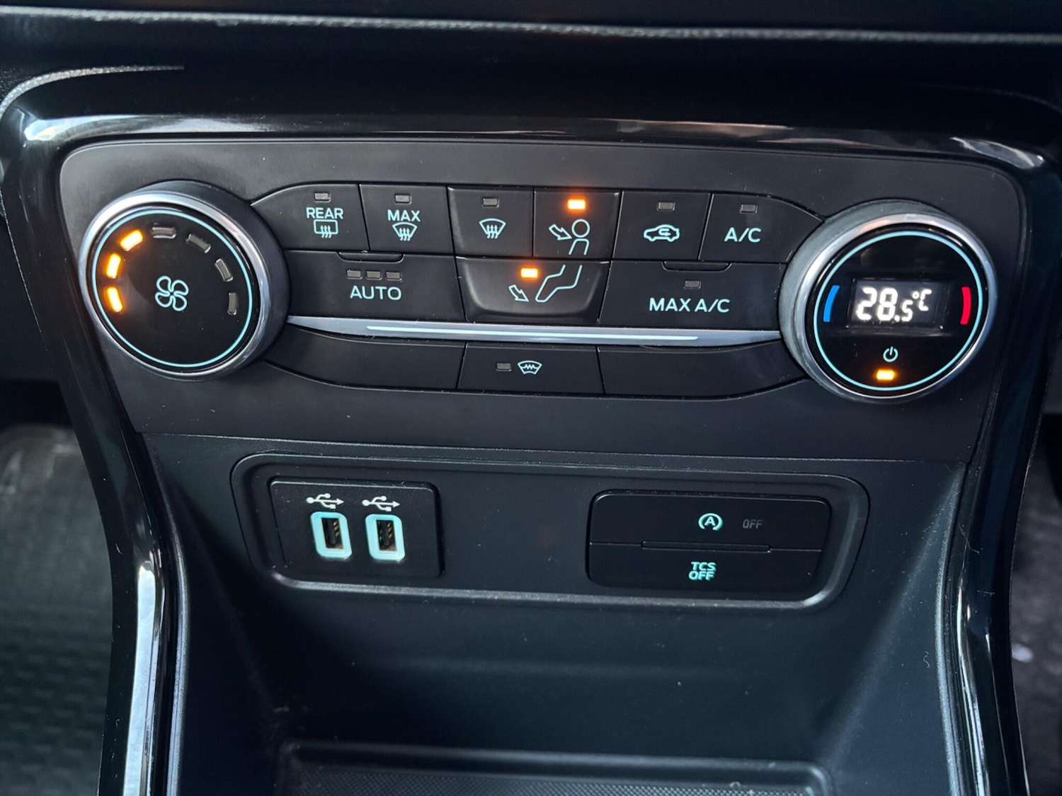 Used Ford Ecosport 2018 for sale - 76865319: Photo 24