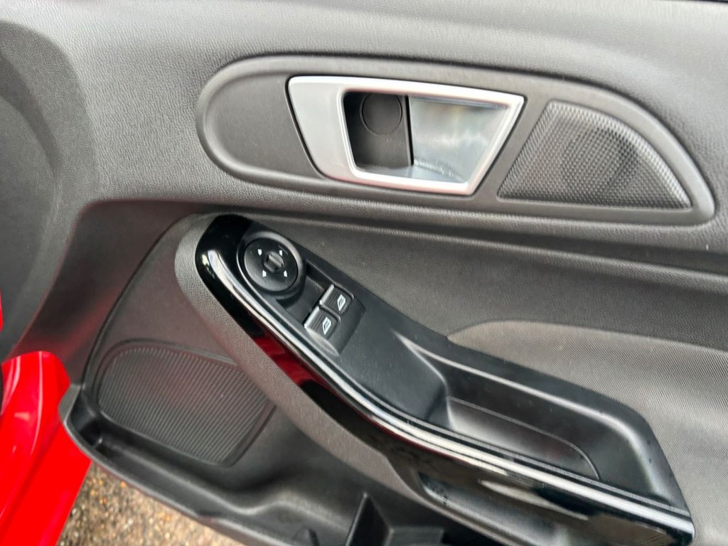 Used Ford Fiesta 2015 for sale - 77275999: Photo 13