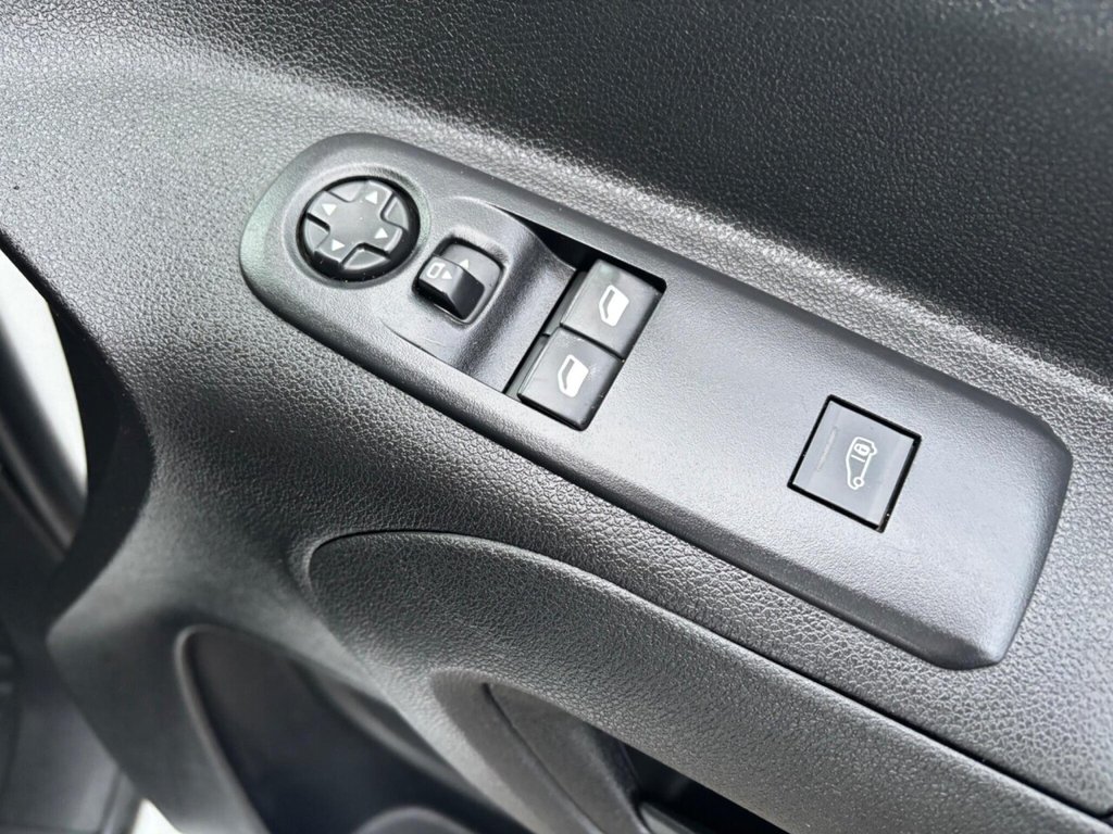 Used Peugeot Partner 2019 for sale - 77821135: Photo 13