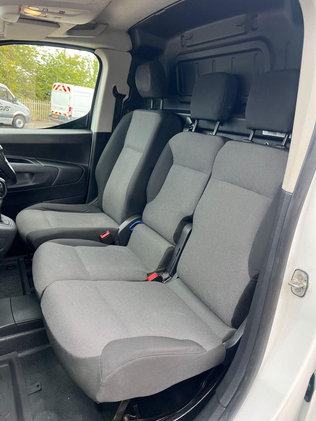 Used Peugeot Partner 2019 for sale - 76945355: Photo 11