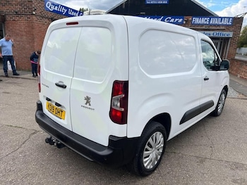 Used Peugeot Partner 2019 for sale - 76945355: Photo