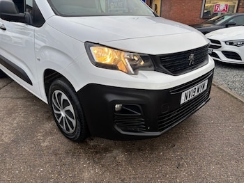 Used Peugeot Partner 2019 for sale - 77212711: Photo