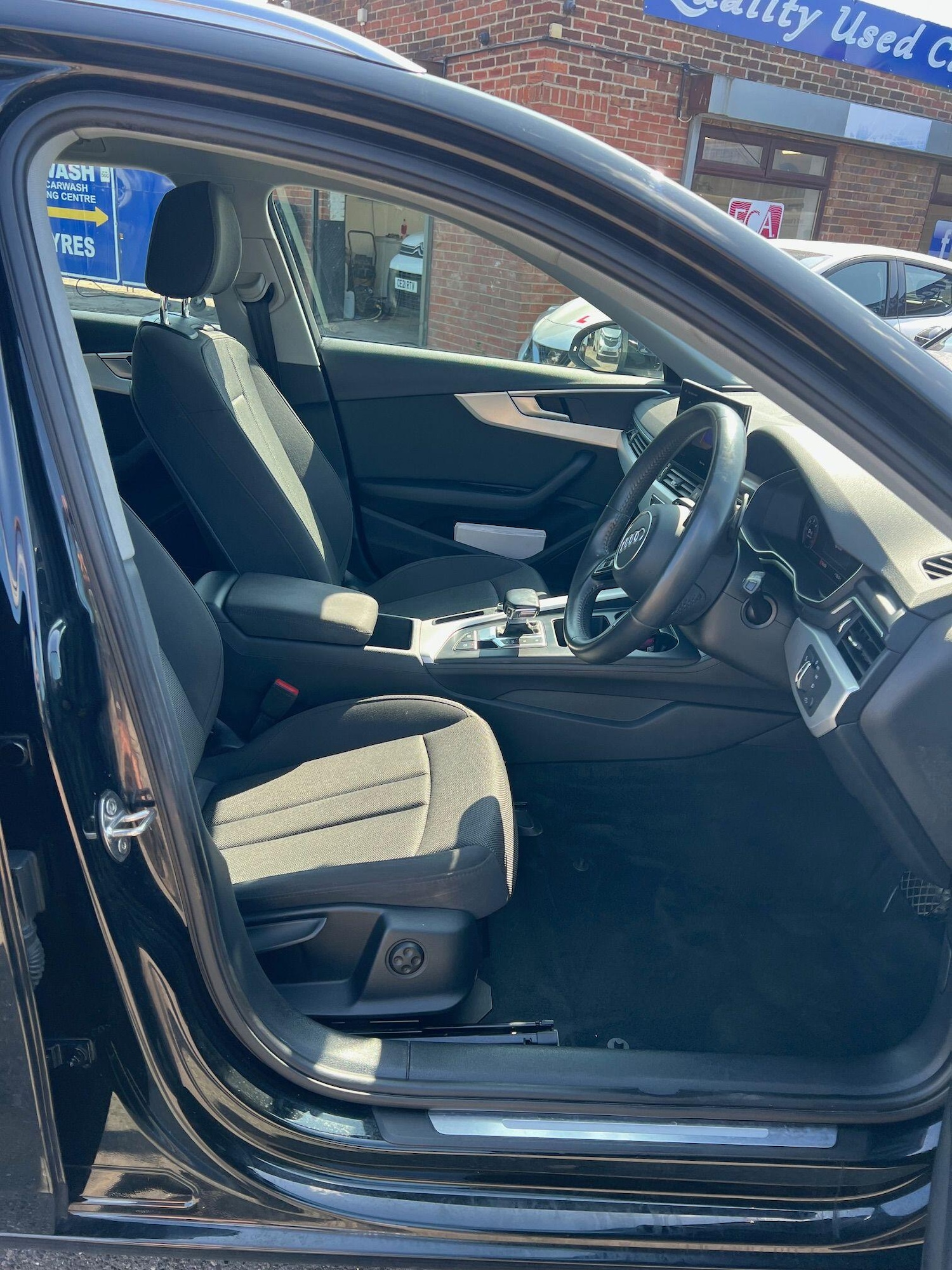 Used Audi A4 Avant 2020 for sale - 76137510: Photo 18