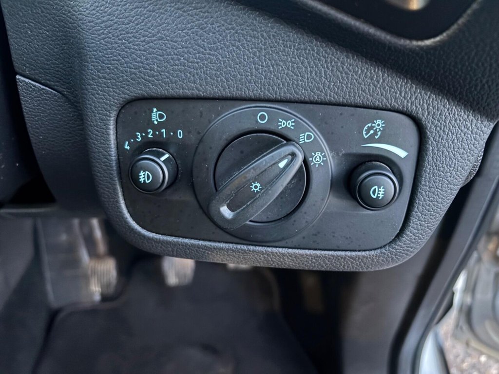 Used Ford C-Max 2017 for sale - 77952883: Photo 24