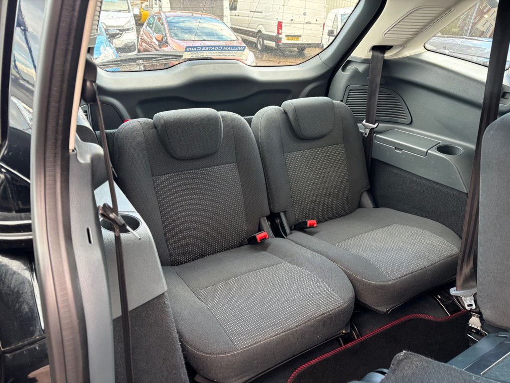 Used Ford Grand C-Max 2013 for sale - 76973747: Photo 19