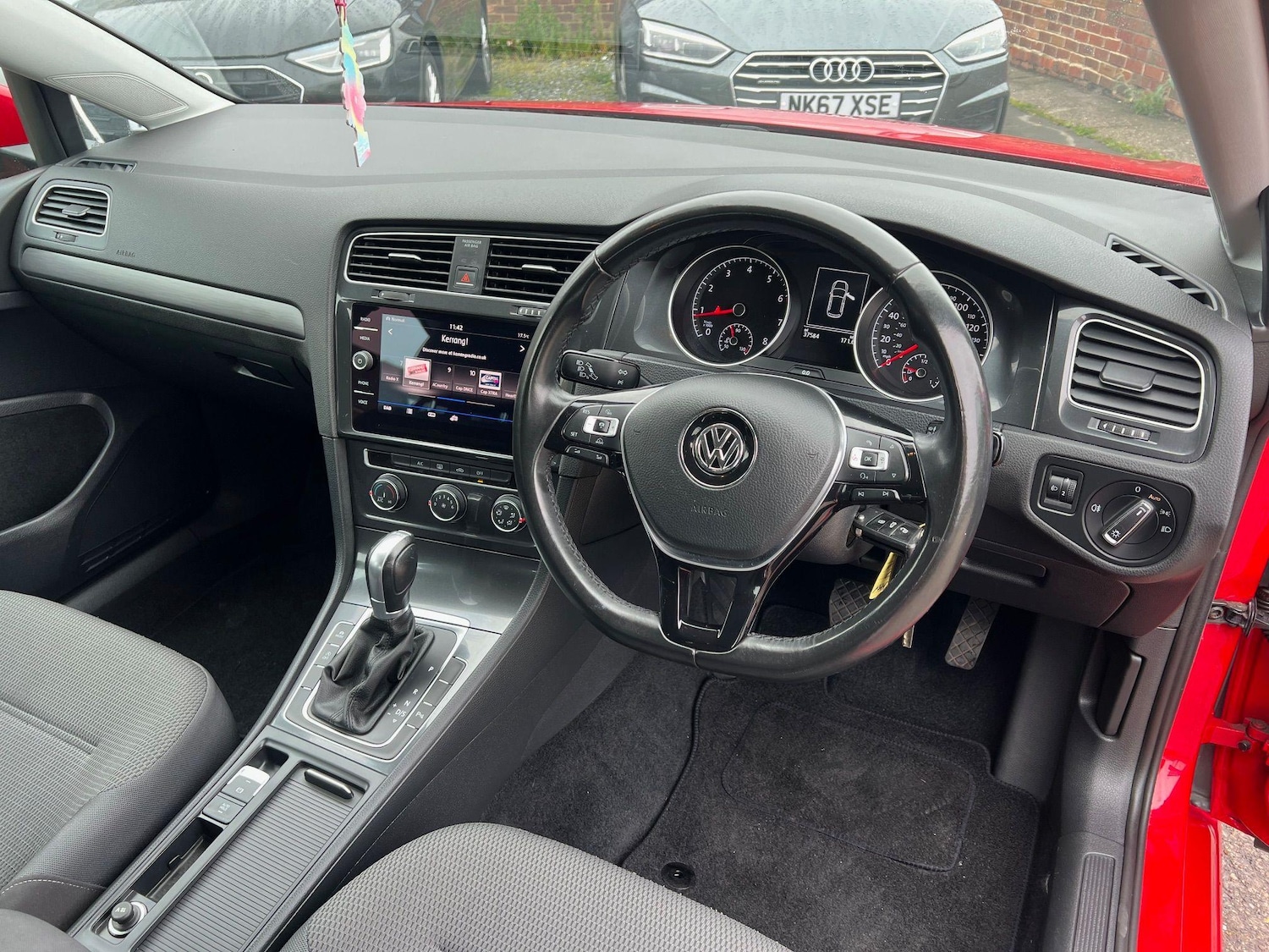 Used Volkswagen Golf 2017 for sale - 76027112: Photo 10