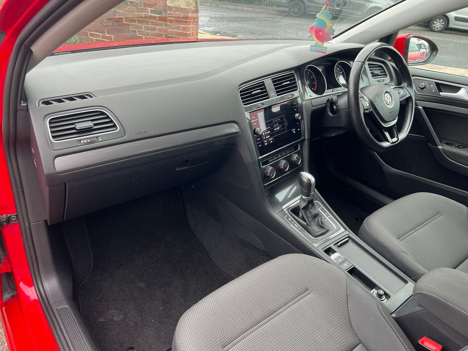 Used Volkswagen Golf 2017 for sale - 76027112: Photo 16