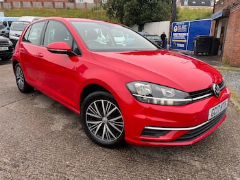 Used Volkswagen Golf 2017 for sale - 76027112: Photo 2