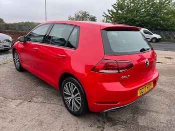 Used Volkswagen Golf 2017 for sale - 76027112: Photo 3