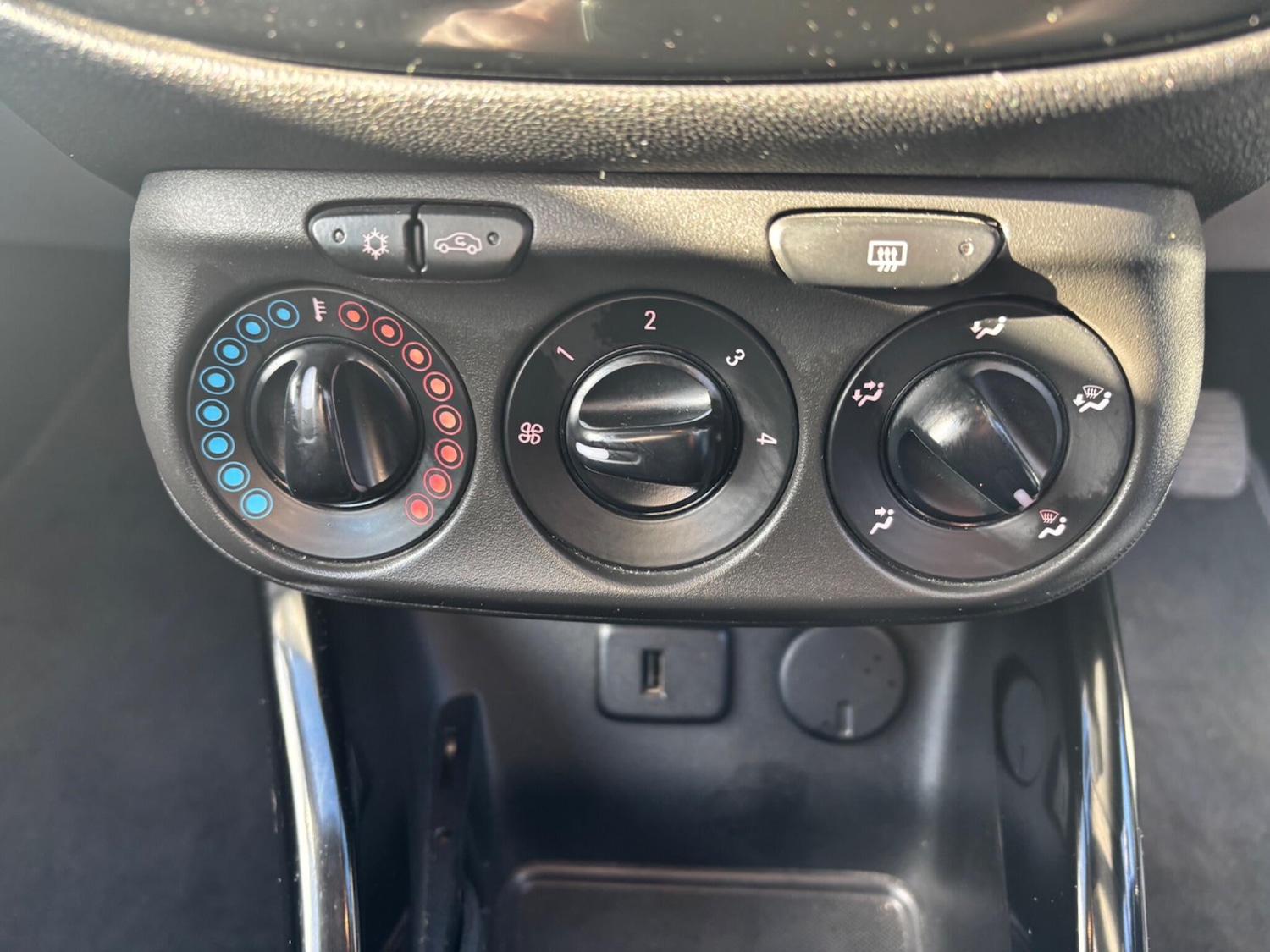 Used Vauxhall Corsa 2016 for sale - 76441280: Photo 23