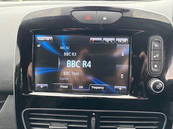 Used Renault Clio 2017 for sale - 76201066: Photo 30