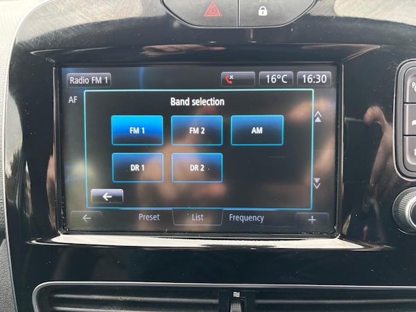Used Renault Clio 2017 for sale - 76201066: Photo 35