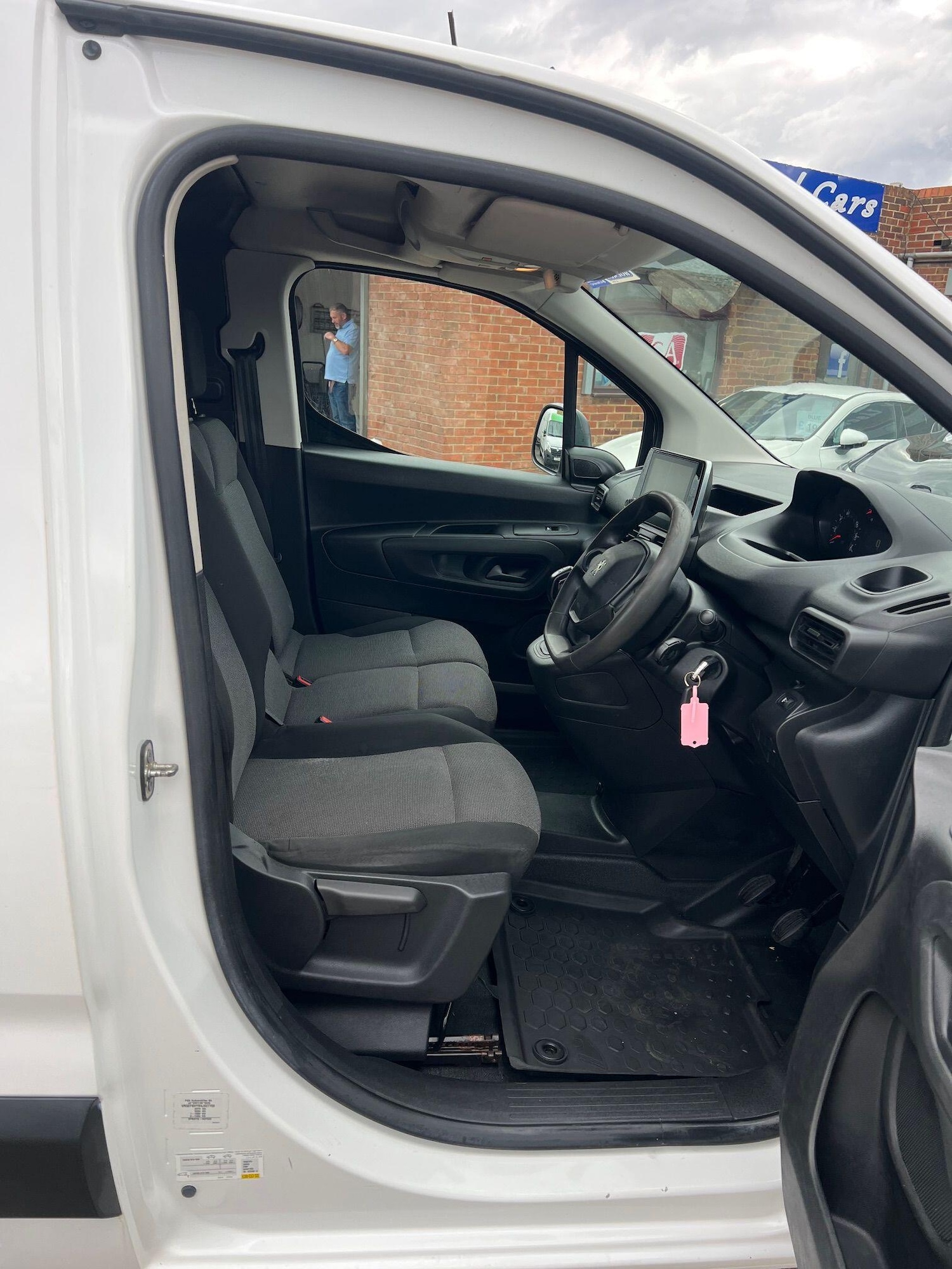 Used Peugeot Partner 2019 for sale - 76027131: Photo 17