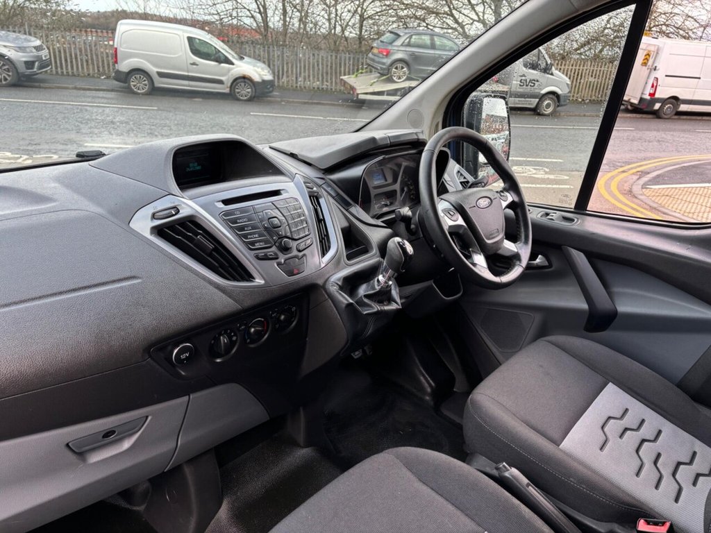 Used Ford Transit Custom 2015 for sale - 77547320: Photo 16