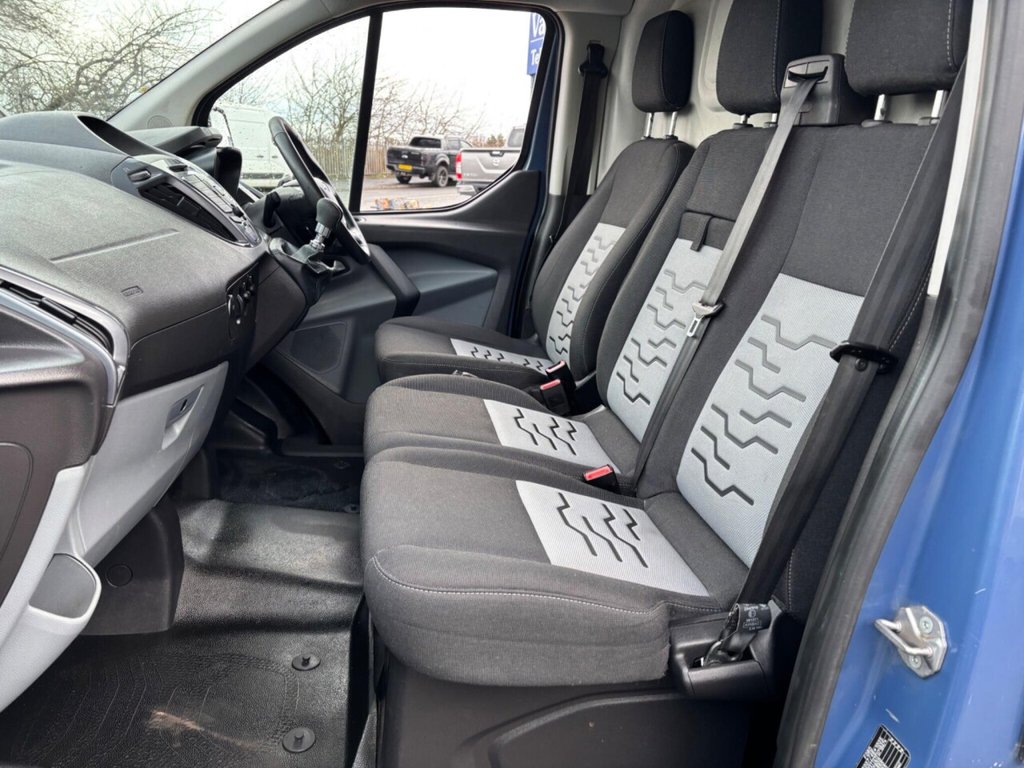 Used Ford Transit Custom 2015 for sale - 77547320: Photo 17