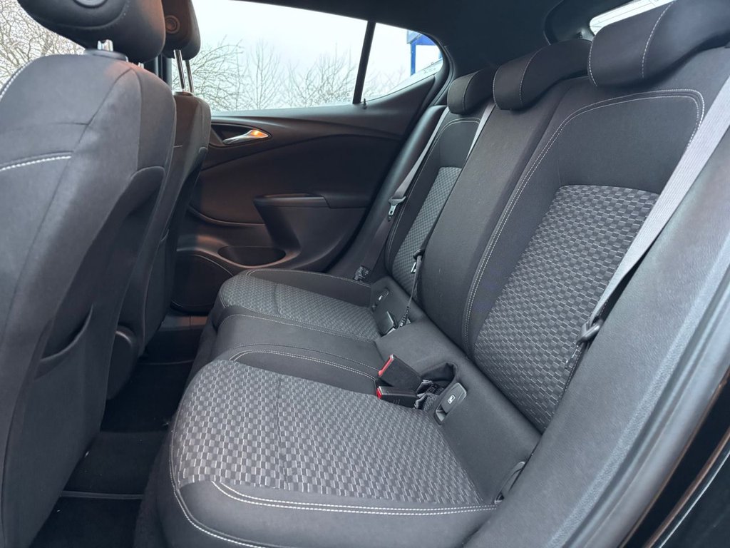 Used Vauxhall Astra 2017 for sale - 77250703: Photo 15
